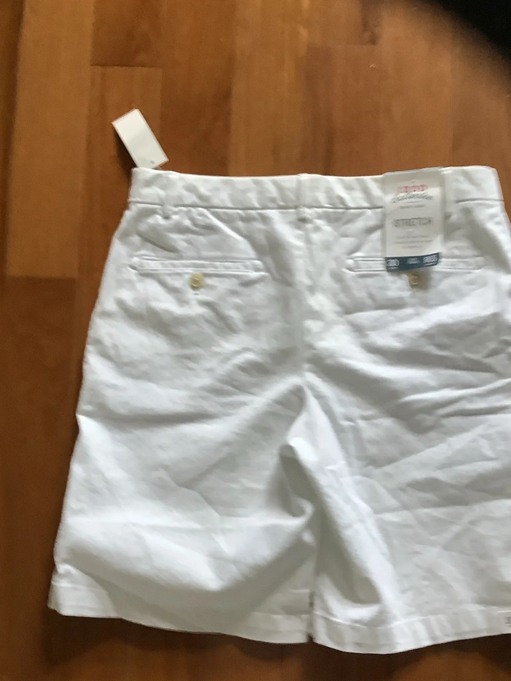 IZOD SALTWATER STRETCH Men's White Flat-Front Stretch Cotton Shorts